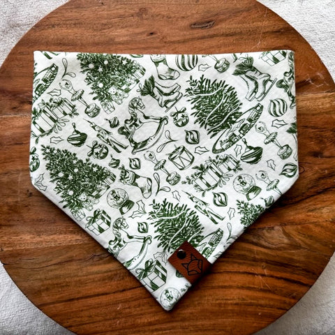 Timeless Tidings // Tie-On Snap Dog Bandana